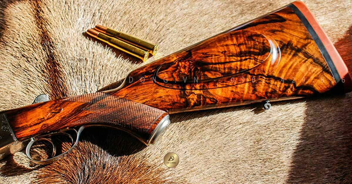 Báng súng làm từ gỗ óc chó